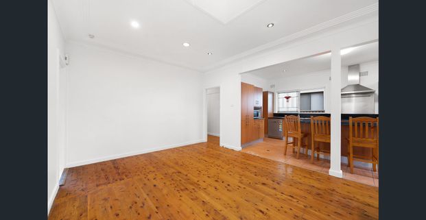 Charming 3-Bedroom Family Home in Tranquil, Leafy North Ryde – Plus a Multi Purpose Room, Perfect for a 4th Bedroom! - Photo 1