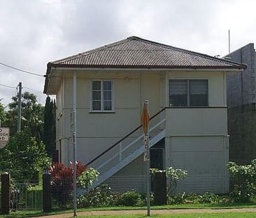 22 Main Rd, Wellington Point QLD 4160 - House For Rent | Domain - Photo 2