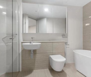“LUXURY APARTMENT , High Floor” - Photo 1