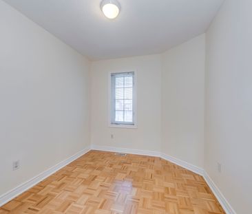 For Lease - 799 Khan Crescent Unit# UPPER, Mississauga, Ontario - Photo 3