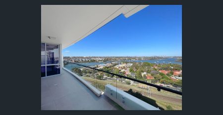 Breathtaking Waterviews & Resort-Style Luxury in 'Vantage North'-Large Study / 3rd Room - Photo 4