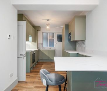 1 bedroom in a flat share to rent - Photo 4