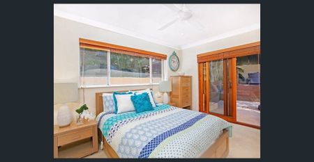 Light filled, private family oasis - Photo 2