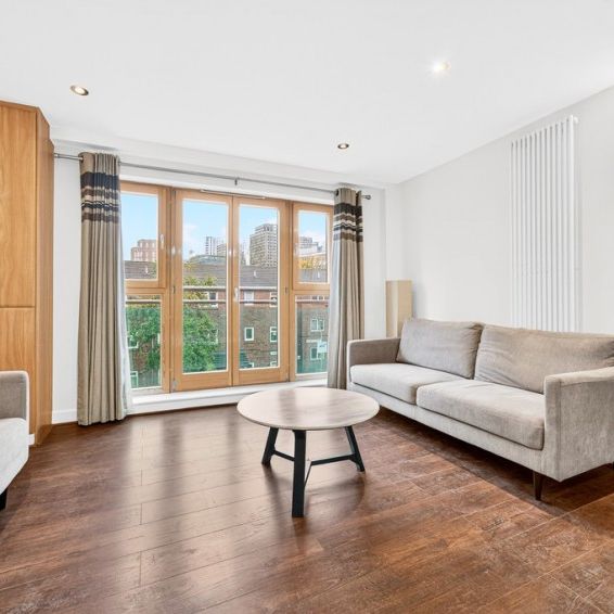 Chicksand Street, Spitalfields, London E1 - Photo 1