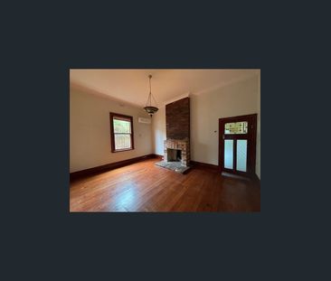 PERIOD CHARM IN AN EXCELLENT LOCATION - Photo 2