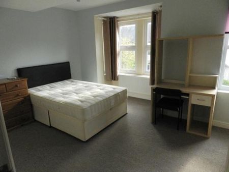 6 bedroom end of terrace house to rent - Photo 5