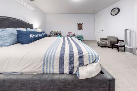 For Lease - 280 Miller Park Avenue, Bradford West Gwillimbury, Ontario - Photo 3