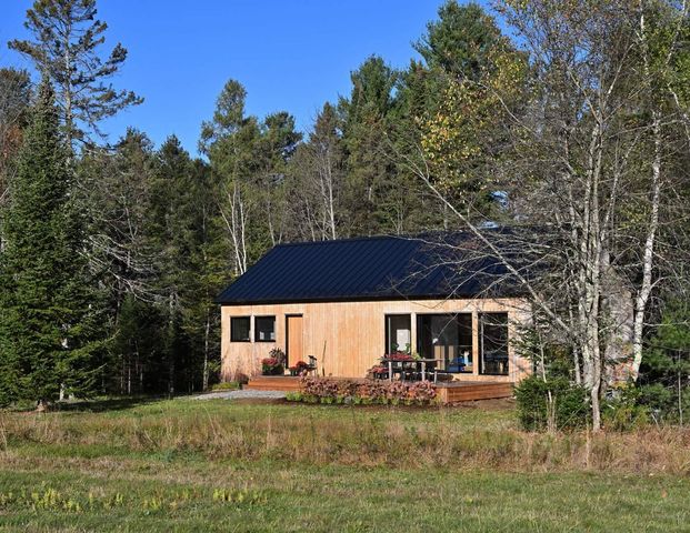 À louer / Maison à étages - Photo 1