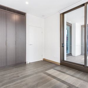 Two bedroom with Harbour Bridge View - Photo 1