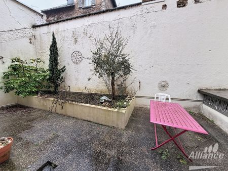 Location Appartement 5 pièces 130m² BELFORT 90000 - Photo 4