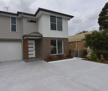 Well Appointed Duplex - Photo 5