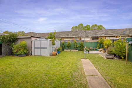 Convenience At Your Doorstep - Photo 3