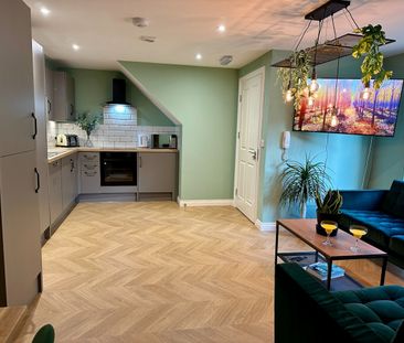 5 Bed Semi-Detached House, Crookesmoor Road, S6 - Photo 5