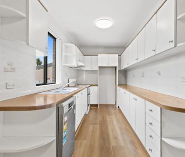 "RENOVATED 3 BEDROOM HOME" - Photo 5