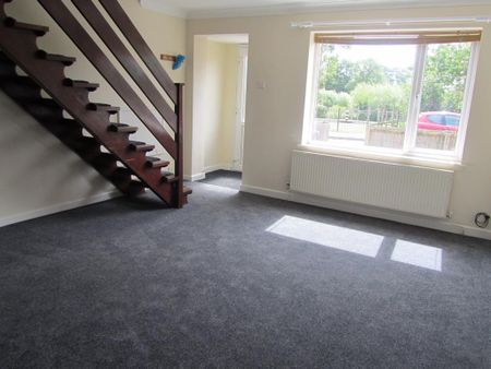 2 bedroom terraced house to rent - Photo 2