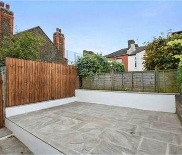 1 bedroom in a house share to rent - Photo 6