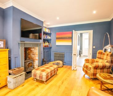 5 bedroom detached to rent Fourth Avenue, Denvilles - Photo 2