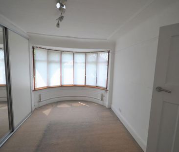 4 bedroom semi-detached house to rent - Photo 4