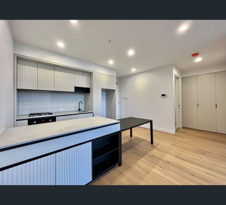1B1B/26 Foundation Boulevard, Burwood East, Vic 3151 - Photo 2