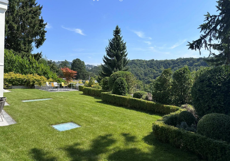 High quality construction with a fantastic garden on a south-facing slope - Photo 2