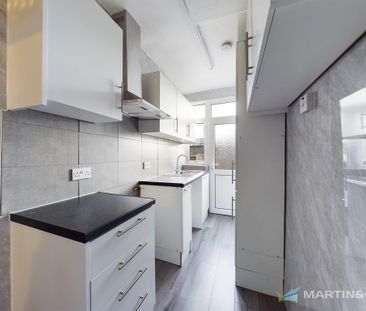 3 bedroom end of terrace house to rent - Photo 1