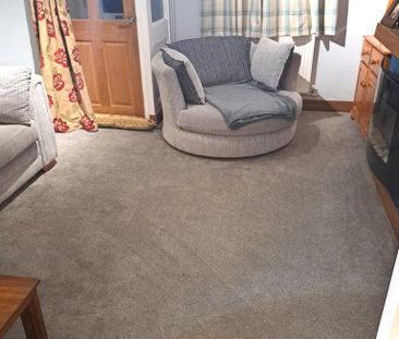 2 bedroom end of terrace house to rent - Photo 1