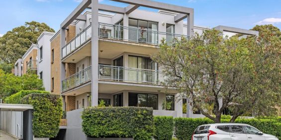 Spacious North-East Facing Apartment with Expansive Entertainer's Balcony - Photo 3