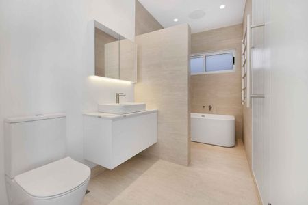 10 Mathewson Street, Eastgardens NSW 2036 - House For Rent | Domain - Photo 5