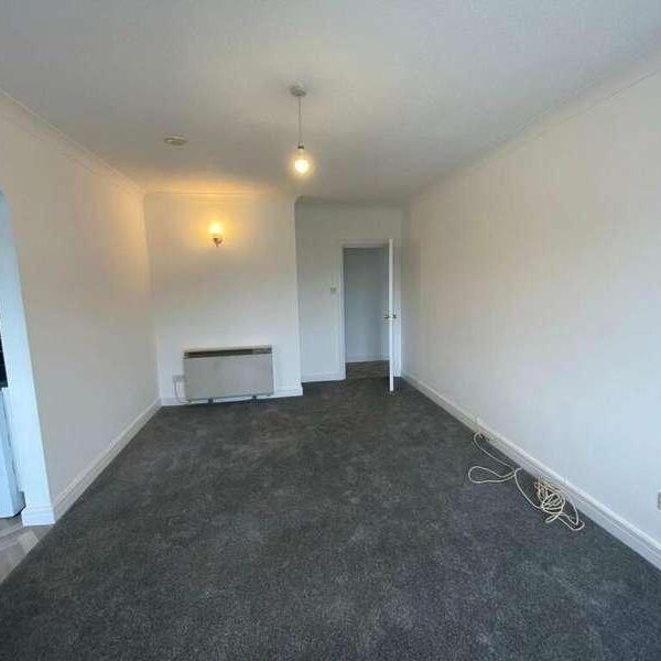 Mariners Heights, Penarth, CF64 - Photo 1