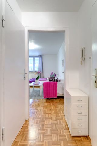 Very good location near Luitpoldpark and BMW: Nicely furnished 1-room apartment - Photo 2