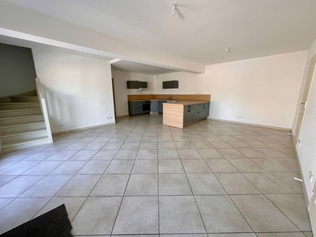 Location appartement 6 pièces, 115.82m², Brissac-Quincé - Photo 3