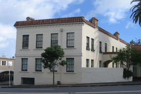 Charming Apartment Gem on Newton Road, Mount Eden! - Photo 2