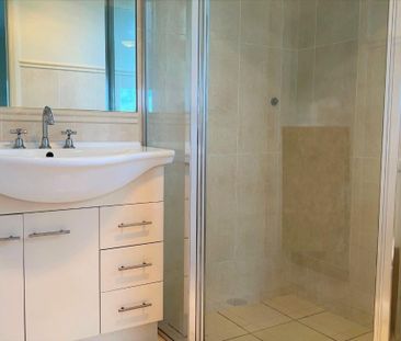 Modern duplex in South Dubbo - Photo 6