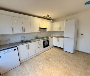 Village Road, Glasgow, G72 - Photo 4