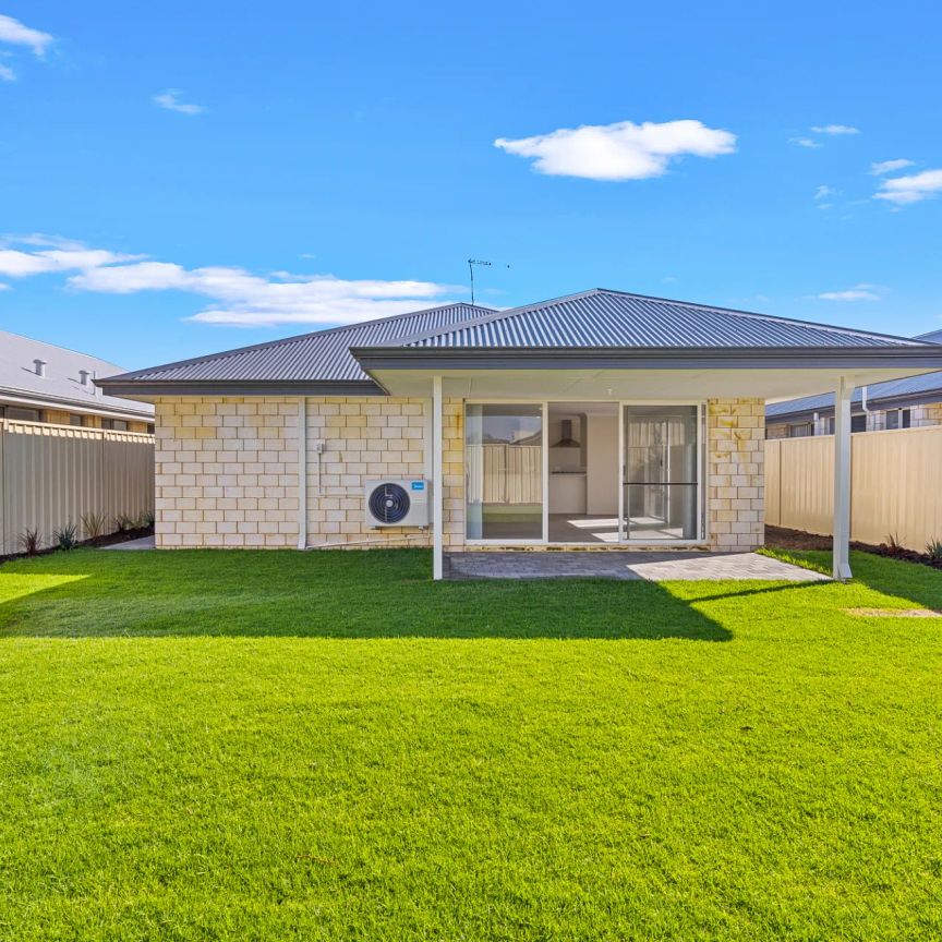 Beachside Family Living at Its Best - 3 Anaconda Loop, Dawesville - Photo 1