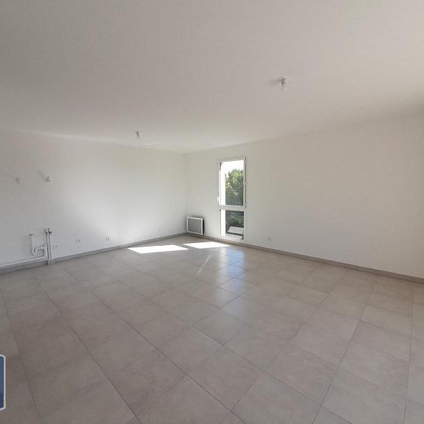 Location Appartement 4 pièces 89m² LUYNES 80ème - Photo 1