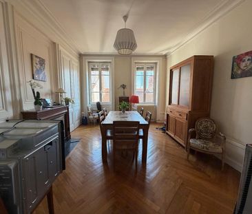 Location Appartement 6 pièces 160m² LYON 6ème - Photo 3