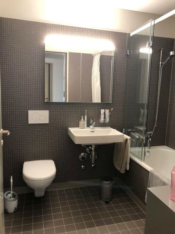 Moderne 2.5-Zimmerwohnung F37_703 mit Loggia direkt am Zürich Haupt... - Photo 3