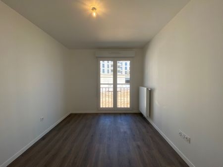 Location Appartement 2 pièces 43m² CLAMART 92140 - Photo 2