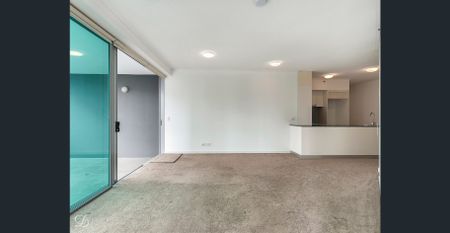 212/18 Tank Street, Brisbane City, Qld 4000 - Photo 2