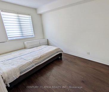 For Lease - 8 McAlister Avenue, Richmond Hill, Ontario - Photo 2