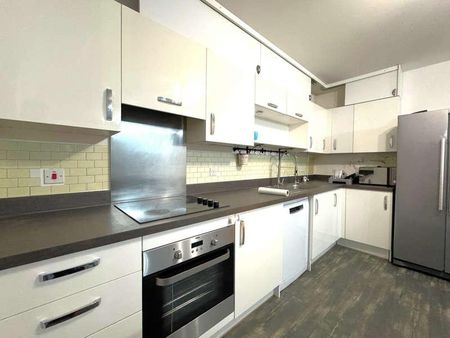 Coxwell Boulevard, London, NW9 - Photo 4