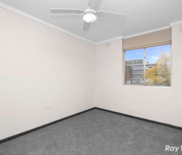 Hop skip and jump to the CBD - Photo 5