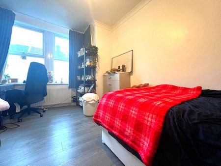 3 Bed Flat, Haringey, N4 - Photo 2