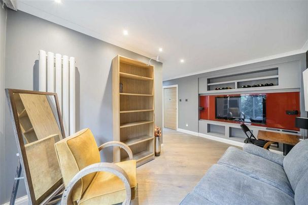 3 bedroom flat to rent - Photo 1