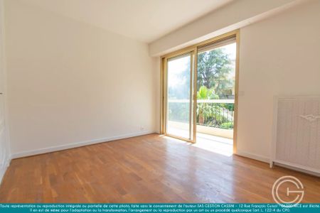 Location Appartement 3 pièces 112m² NICE 06000 - Photo 2