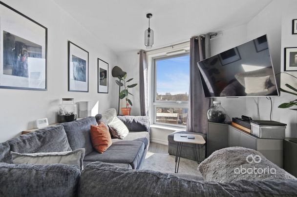 Len Bishop Court, London, E1W - Photo 1