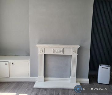 2 bedroom end of terrace house to rent - Photo 1