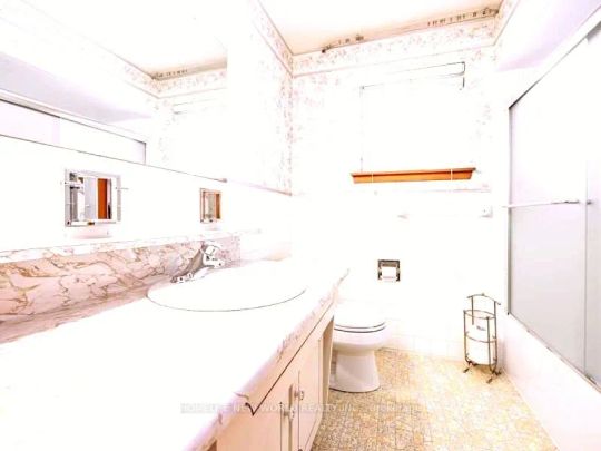 Detached Home For Lease | E8464870 - Photo 1