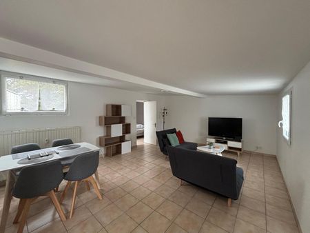 Location Appartement 3 pièces 61m² CHERBOURG-EN-COTENTIN 50100 - Photo 2